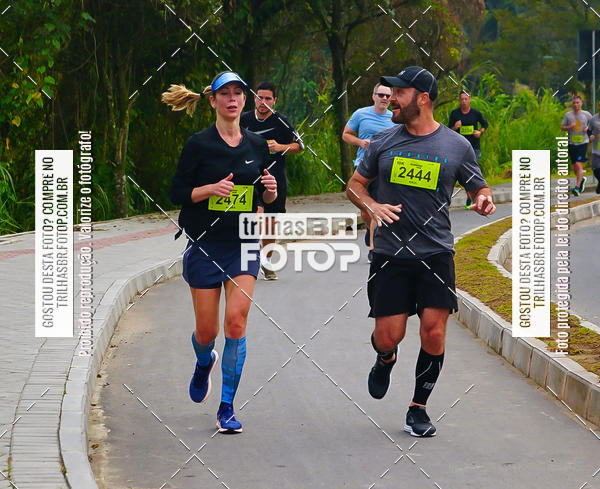 Buy your photos of the eventMeia Maratona de Blumenau on Fotop