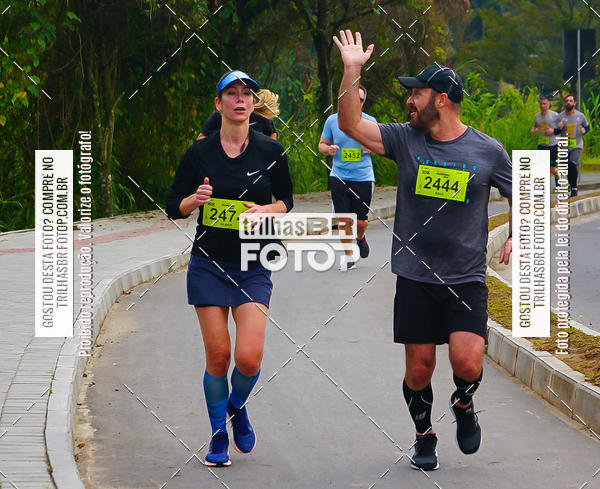 Buy your photos of the eventMeia Maratona de Blumenau on Fotop