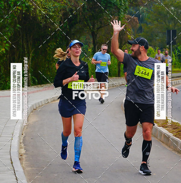 Buy your photos of the eventMeia Maratona de Blumenau on Fotop