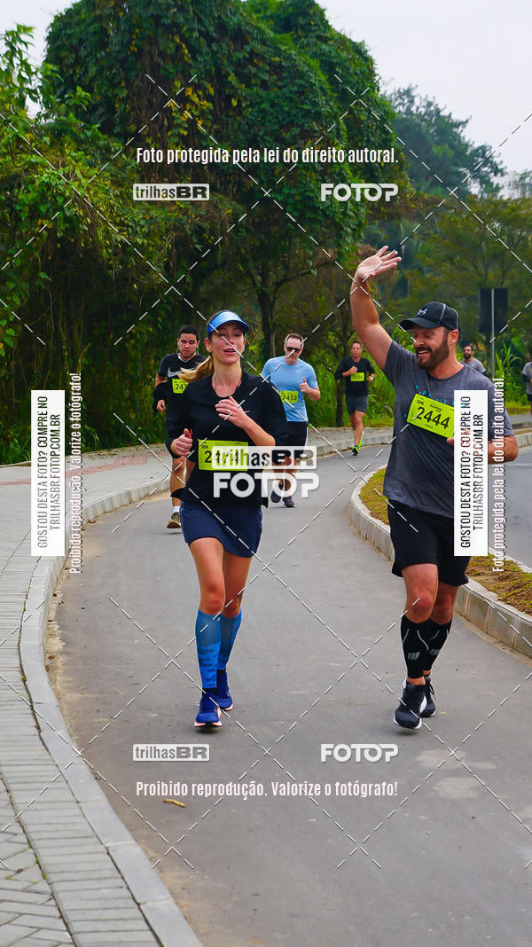 Buy your photos of the eventMeia Maratona de Blumenau on Fotop