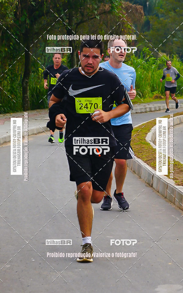 Buy your photos of the eventMeia Maratona de Blumenau on Fotop