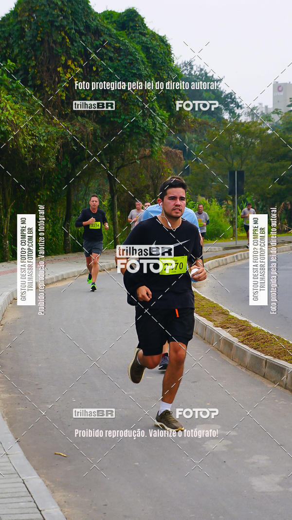 Buy your photos of the eventMeia Maratona de Blumenau on Fotop