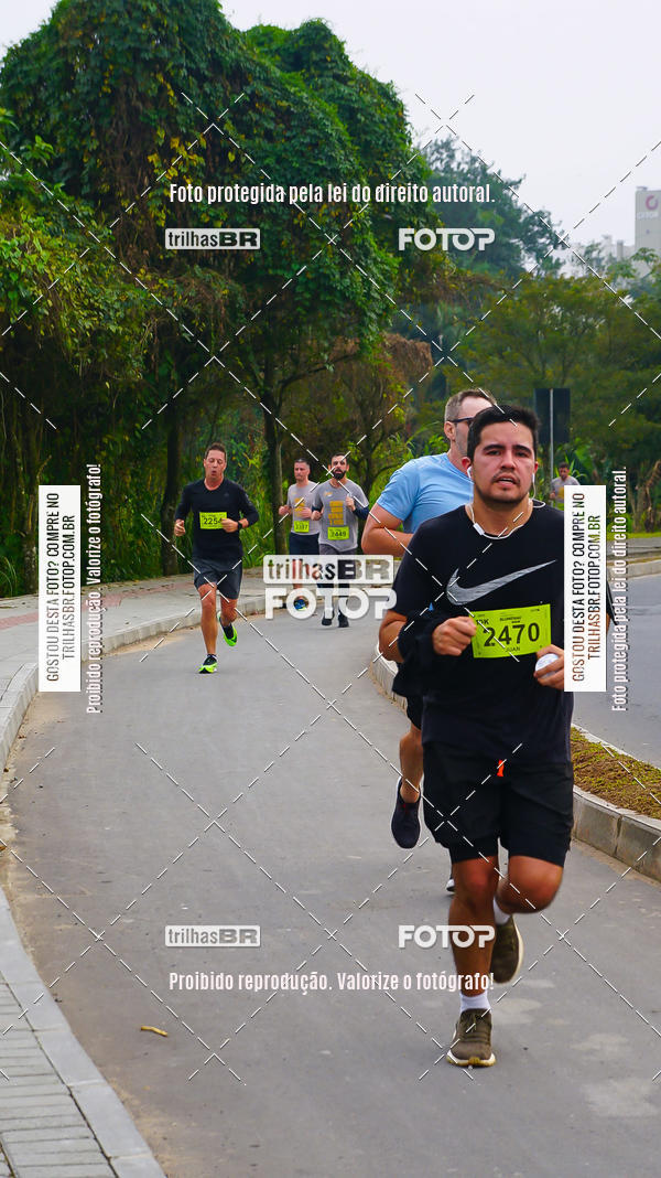 Buy your photos of the eventMeia Maratona de Blumenau on Fotop