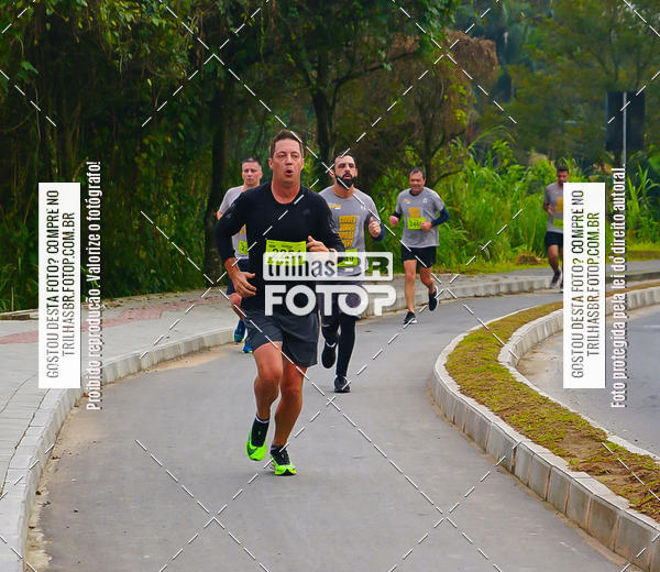 Buy your photos of the eventMeia Maratona de Blumenau on Fotop