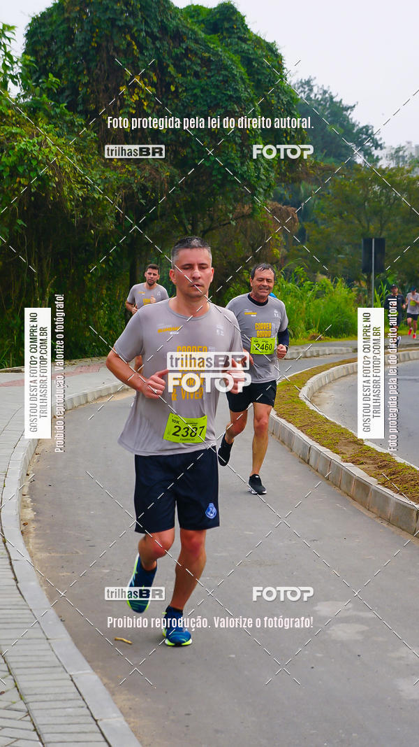 Buy your photos of the eventMeia Maratona de Blumenau on Fotop