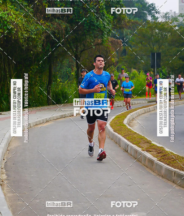 Buy your photos of the eventMeia Maratona de Blumenau on Fotop