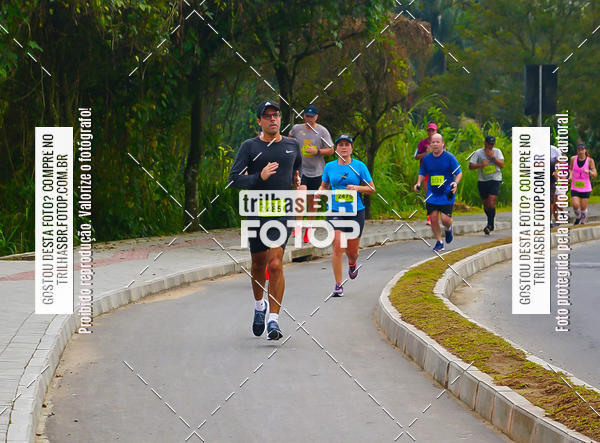 Buy your photos of the eventMeia Maratona de Blumenau on Fotop