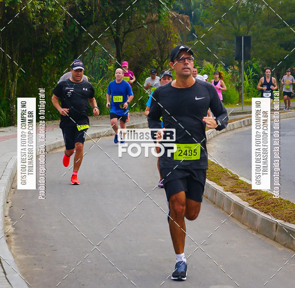 Buy your photos of the eventMeia Maratona de Blumenau on Fotop