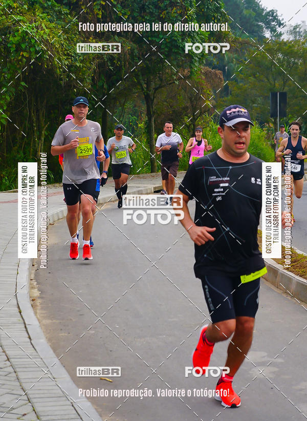 Buy your photos of the eventMeia Maratona de Blumenau on Fotop