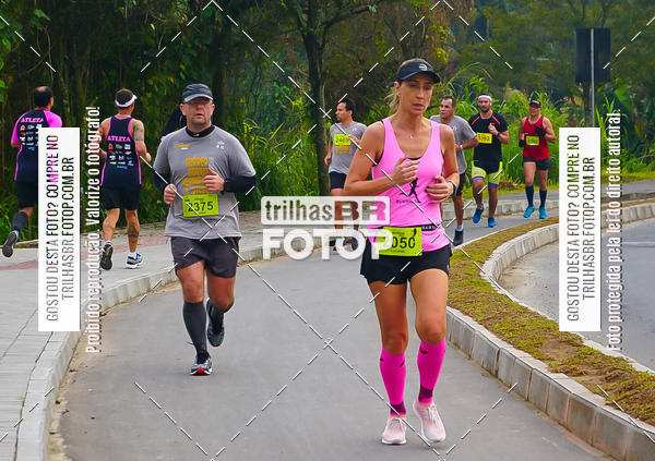 Buy your photos of the eventMeia Maratona de Blumenau on Fotop