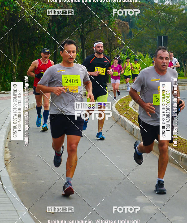 Buy your photos of the eventMeia Maratona de Blumenau on Fotop