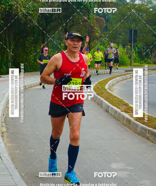 Buy your photos of the eventMeia Maratona de Blumenau on Fotop