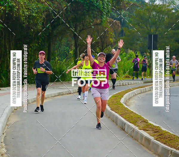 Buy your photos of the eventMeia Maratona de Blumenau on Fotop