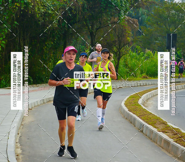 Buy your photos of the eventMeia Maratona de Blumenau on Fotop