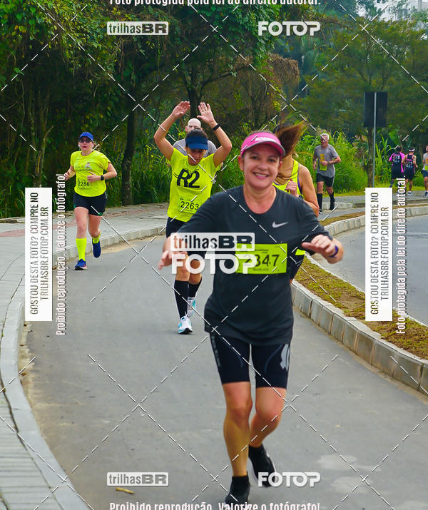Buy your photos of the eventMeia Maratona de Blumenau on Fotop