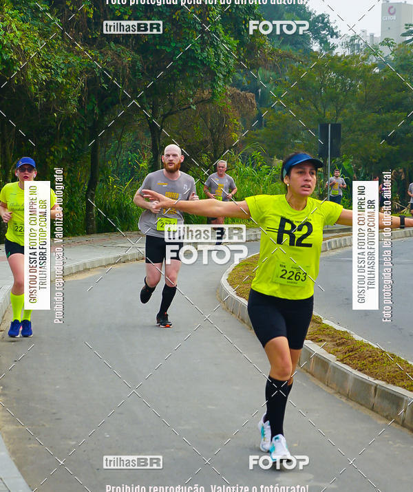 Buy your photos of the eventMeia Maratona de Blumenau on Fotop