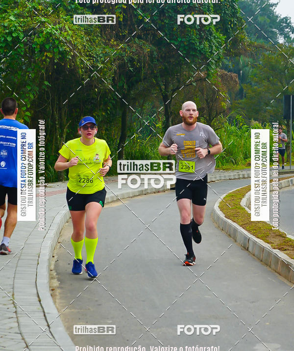 Buy your photos of the eventMeia Maratona de Blumenau on Fotop