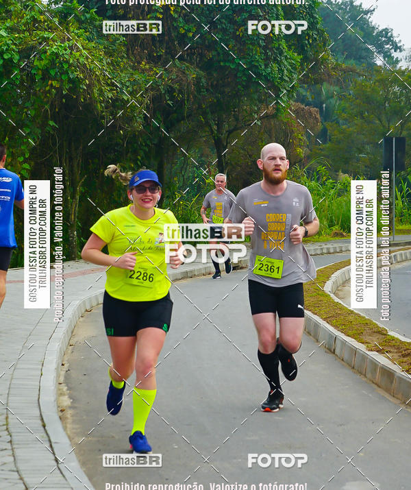 Buy your photos of the eventMeia Maratona de Blumenau on Fotop
