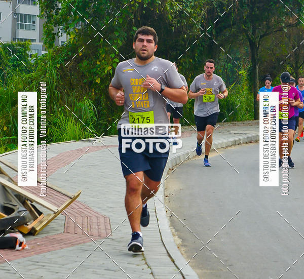 Buy your photos of the eventMeia Maratona de Blumenau on Fotop