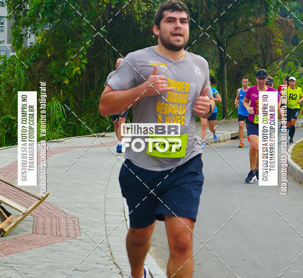 Buy your photos of the eventMeia Maratona de Blumenau on Fotop