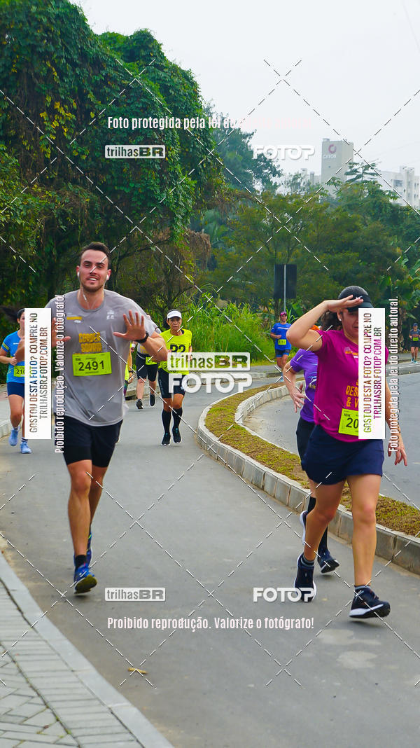 Buy your photos of the eventMeia Maratona de Blumenau on Fotop