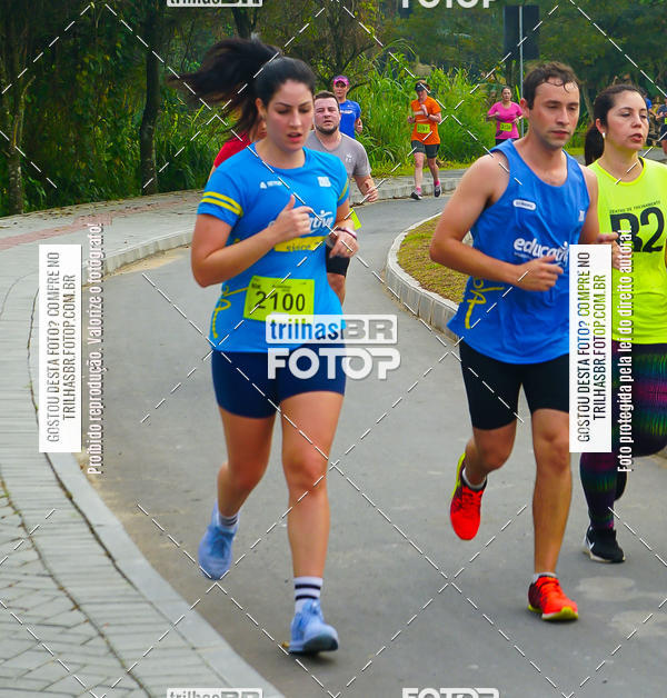 Buy your photos of the eventMeia Maratona de Blumenau on Fotop