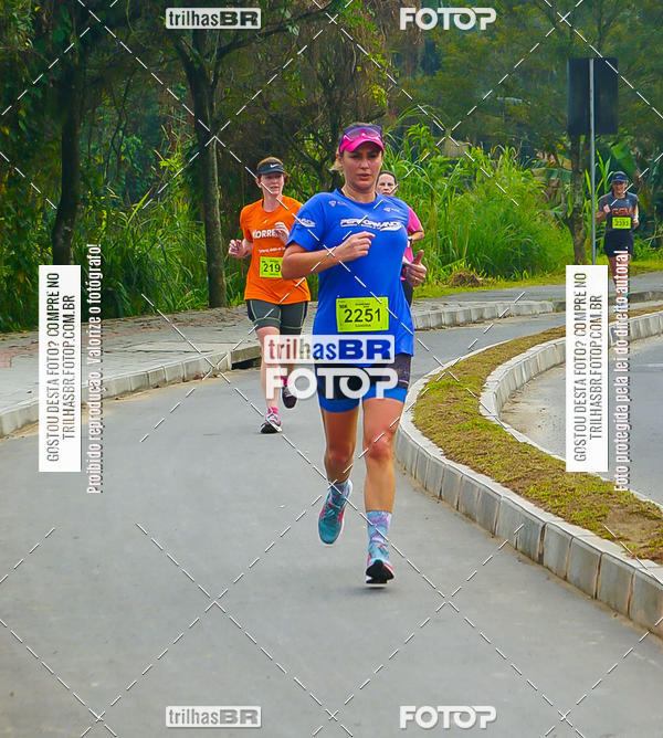 Buy your photos of the eventMeia Maratona de Blumenau on Fotop