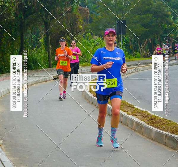 Buy your photos of the eventMeia Maratona de Blumenau on Fotop