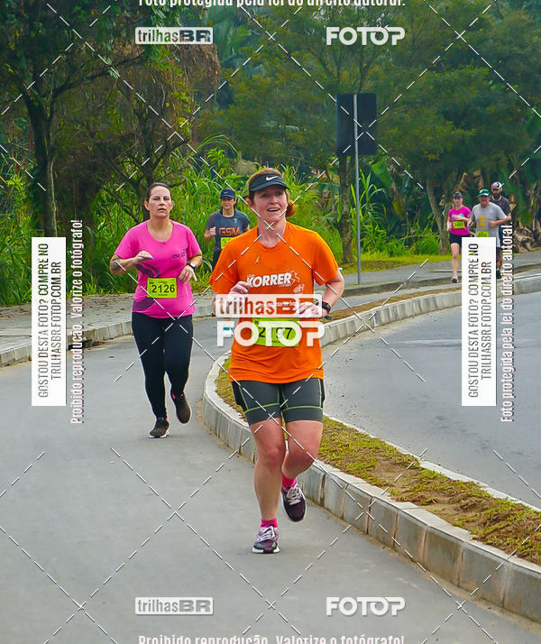 Buy your photos of the eventMeia Maratona de Blumenau on Fotop