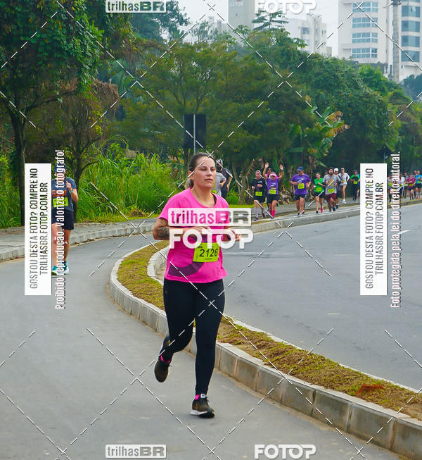 Buy your photos of the eventMeia Maratona de Blumenau on Fotop