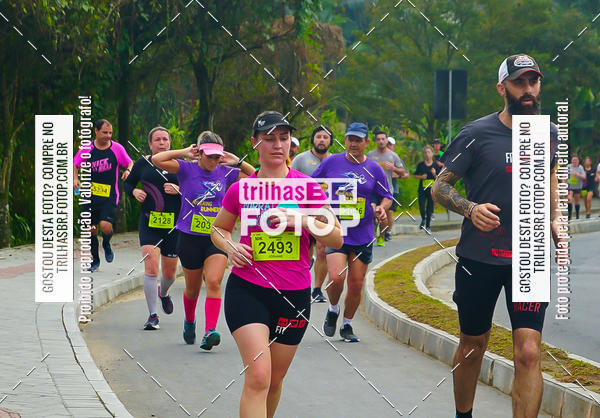 Buy your photos of the eventMeia Maratona de Blumenau on Fotop