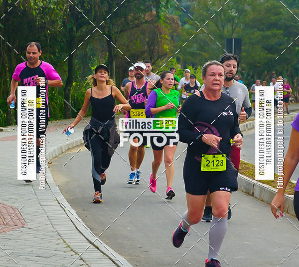 Buy your photos of the eventMeia Maratona de Blumenau on Fotop