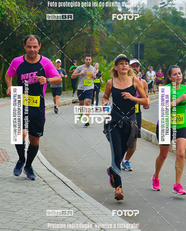 Buy your photos of the eventMeia Maratona de Blumenau on Fotop