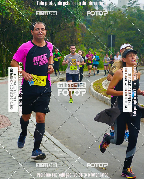 Buy your photos of the eventMeia Maratona de Blumenau on Fotop