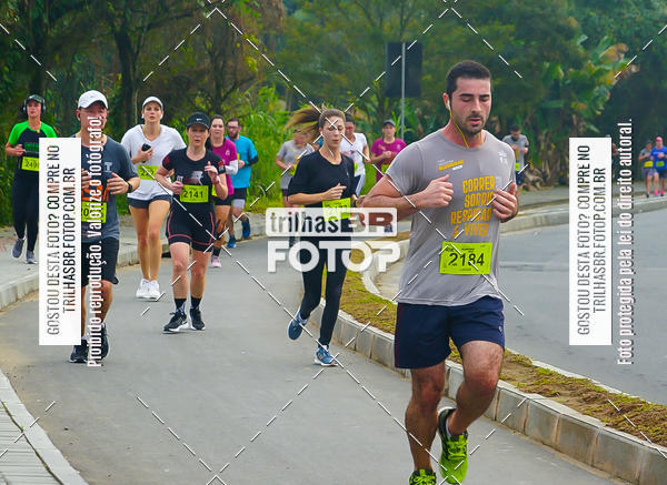Buy your photos of the eventMeia Maratona de Blumenau on Fotop