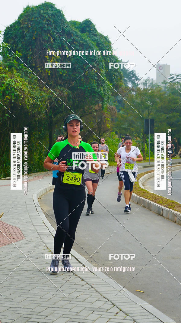 Buy your photos of the eventMeia Maratona de Blumenau on Fotop