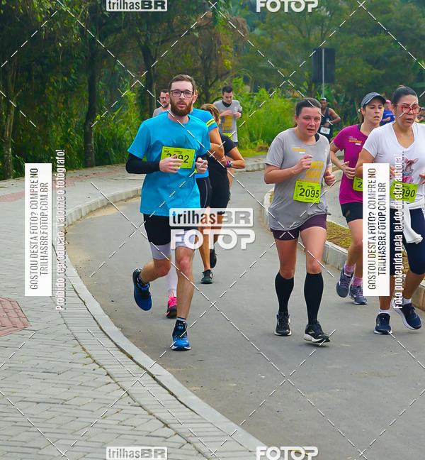 Buy your photos of the eventMeia Maratona de Blumenau on Fotop