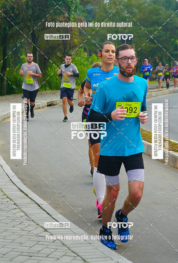 Buy your photos of the eventMeia Maratona de Blumenau on Fotop