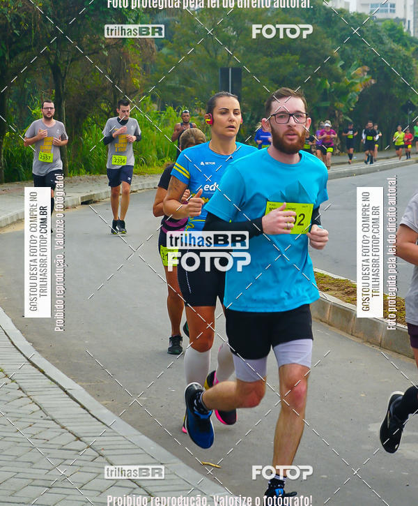 Buy your photos of the eventMeia Maratona de Blumenau on Fotop