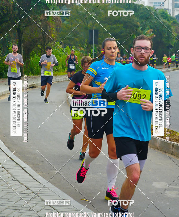 Buy your photos of the eventMeia Maratona de Blumenau on Fotop