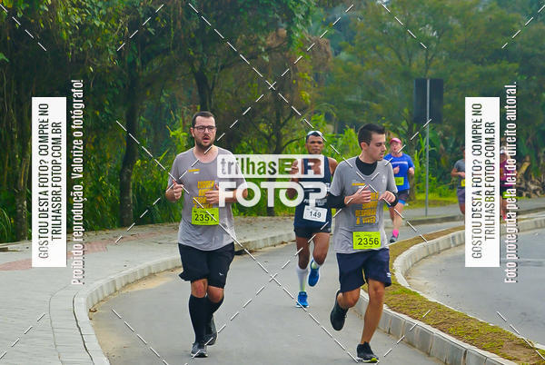 Buy your photos of the eventMeia Maratona de Blumenau on Fotop