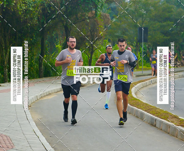 Buy your photos of the eventMeia Maratona de Blumenau on Fotop