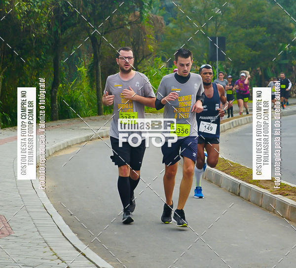 Buy your photos of the eventMeia Maratona de Blumenau on Fotop