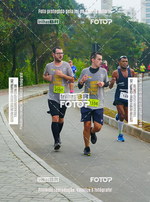 Buy your photos of the eventMeia Maratona de Blumenau on Fotop