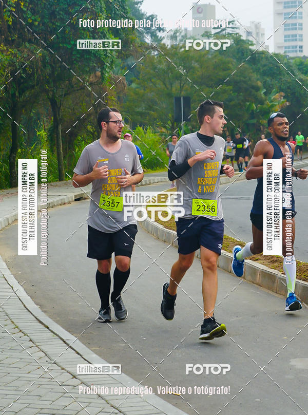 Buy your photos of the eventMeia Maratona de Blumenau on Fotop