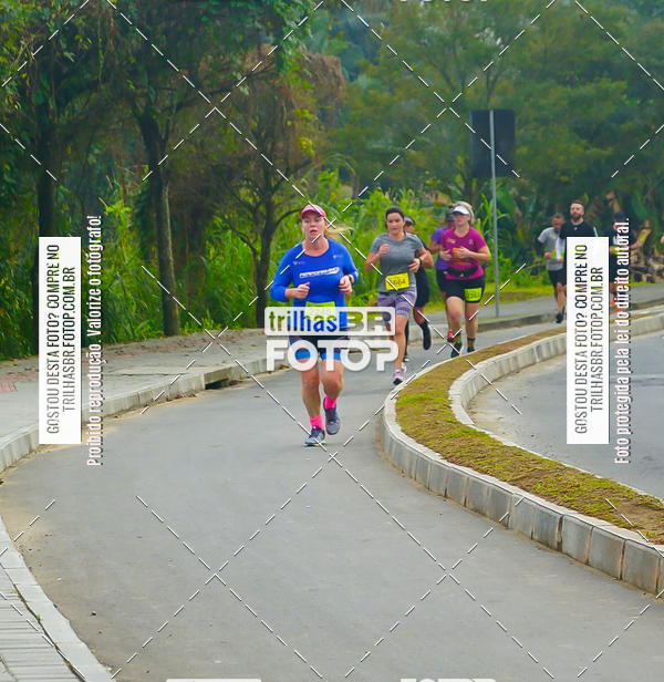 Buy your photos of the eventMeia Maratona de Blumenau on Fotop