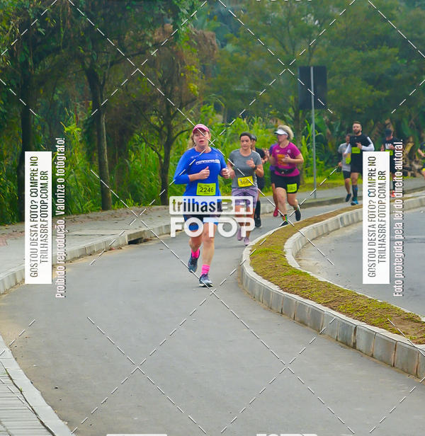 Buy your photos of the eventMeia Maratona de Blumenau on Fotop