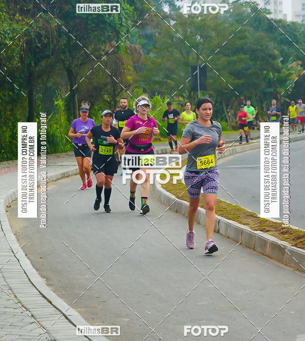 Buy your photos of the eventMeia Maratona de Blumenau on Fotop