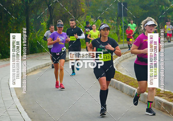 Buy your photos of the eventMeia Maratona de Blumenau on Fotop