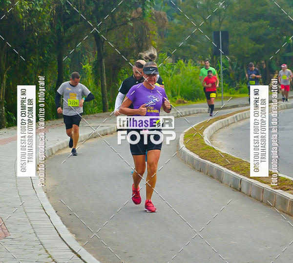 Buy your photos of the eventMeia Maratona de Blumenau on Fotop